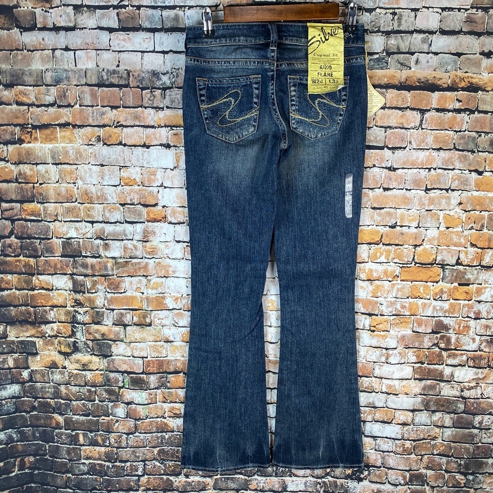 NWT SILVER 'THE AIKO FLARE' JEANS